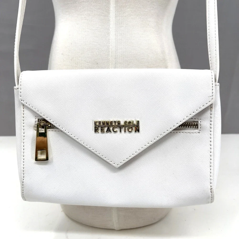 Kenneth Cole‎ Reaction White Saffiano Leather Envelope Crossbody Bag Gold Zipper